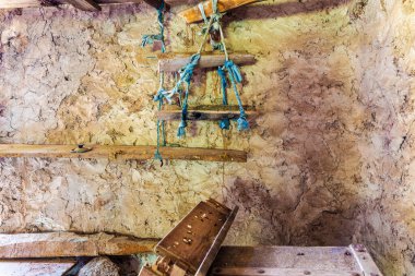 Montanejos, Castellon 'da terk edilmiş eski bir evin içi, Valencia, İspanya