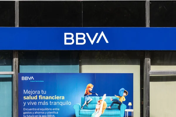 Barcelone Espagne Février 2022 Façade Logo Banco Bilbao Vizcaya Argentaria Images De Stock Libres De Droits