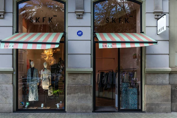 Барселона Іспанія Жовтня 2022 Виставка Магазину Одягу Skfk Діагоналі Торгова — стокове фото