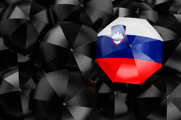 Парасолька Словенським Прапором Серед Чорних Парасольок Візуалізація — стокове фото
