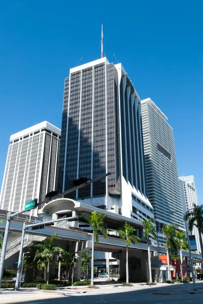 Kilátás Föld Feletti Vasúti Modern Felhőkarcolók Miami Belvárosában Florida — Stock Fotó