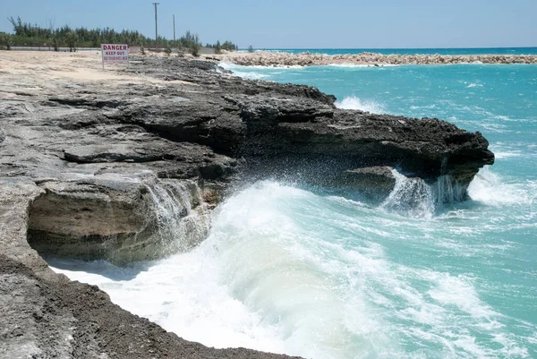 Θέα Των Κυμάτων Πλύσιμο Διαβρωμένα Grand Bahama Ακτή Νησί Και — Φωτογραφία Αρχείου