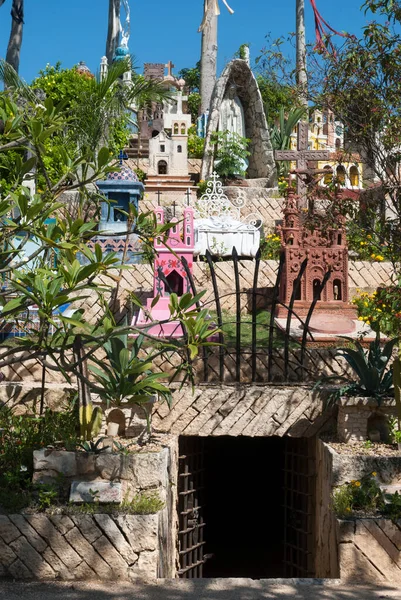 Colorful Cemetery Tombstones Entrance Underground Playa Del Carmen Town Mexico — Stock Photo, Image