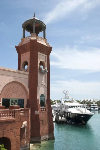 Torre Original Pelo Iate Luxo Ancorado Marina Paradise Island Bahamas — Fotografia de Stock