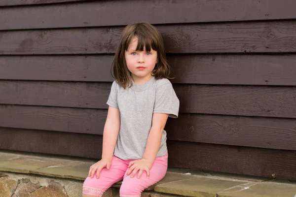 Lonely little girl — Stock Photo, Image