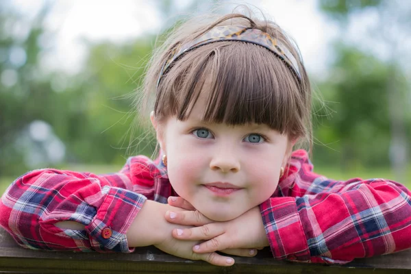 Retrato de menina — Fotografia de Stock