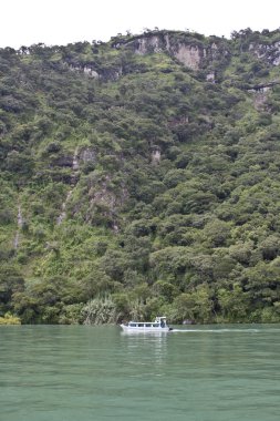 Lake atitlan'ın kenar boşlukları