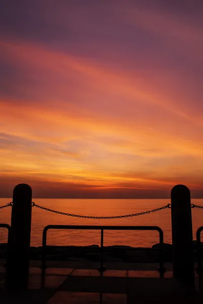 sihirli saatte güzel günbatımı tioman Island, Malezya