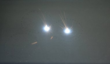 Metal tozundan 3D yazıcı nesnesi yazdırır.