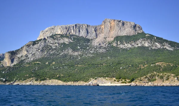 Klippor nära havet — Stockfoto