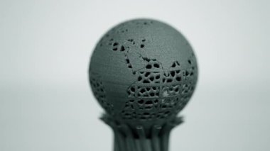 Metal makro için 3D yazıcıya basılmış mankenler. Nesne yüzeyi yakın plan.