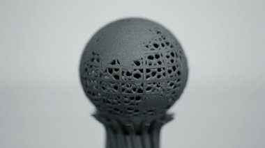Metal makro için 3D yazıcıya basılmış mankenler. Nesne yüzeyi yakın plan.
