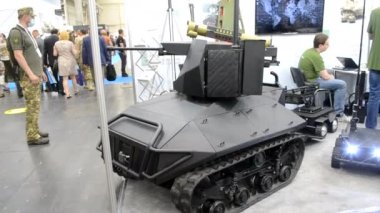 Küçük bir savaş tankı. Yeni modern savaş silahları