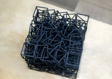 Polyamide tozu veya termoplastik yazıcıdan 3D yazıcıya yazdırılan nesne