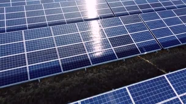 Aerial drone view solar panels on sunny day close-up. Photovoltaic solar panel — Stock Video