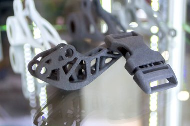 Toz 3D yazıcıya basılmış nesne. Çoklu Jet Füzyon MJF.