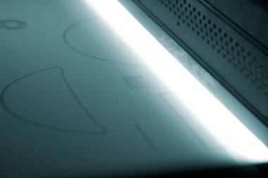 Endüstriyel profesyonel toz 3D yazıcı yazdırma işlemi. Çoklu Jet Füzyon MJF