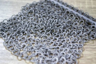 Polyamide tozundan 3 boyutlu bir yazıcıya basılmış nesne