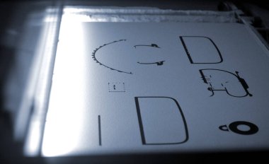 Endüstriyel profesyonel toz 3D yazıcı yazdırma işlemi. Çoklu Jet Füzyon MJF