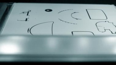 Endüstriyel profesyonel toz 3D yazıcı yazdırma işlemi. Çoklu Jet Füzyon MJF