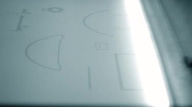 Toz endüstriyel 3D yazıcı üç boyutlu hacim modelleri yazdırıyor