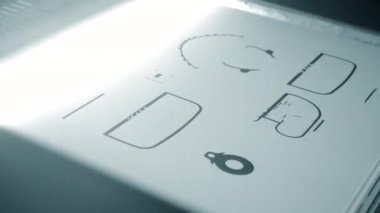 Toz endüstriyel 3D yazıcı üç boyutlu hacim modelleri yazdırıyor