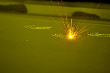 Metal tozundan üç boyutlu nesne yazdıran 3D yazıcı.