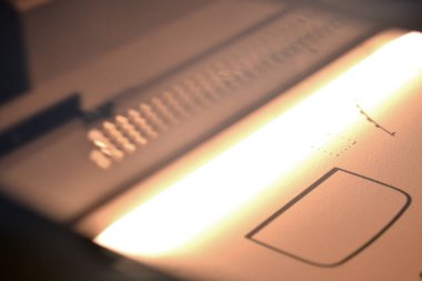 Endüstriyel toz 3D yazıcı yazıcı, yazıcıya yakın çekim. Çoklu Jet Füzyon MJF