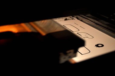 Endüstriyel toz 3D yazıcı yazıcı, yazıcıya yakın çekim. Çoklu Jet Füzyon MJF