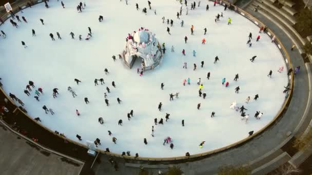 Many People Skating White Outdoor Ice Rink City Winter Day — Video