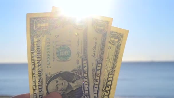 Osoba Trzymająca Ręku Papierowe Banknoty Dolarów Nominale Jednego Dolara Tle — Wideo stockowe