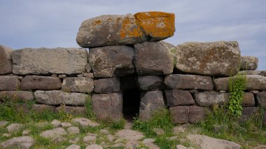 Giara di Siddi, Güney Sardunya 'daki devlerin mezarı.