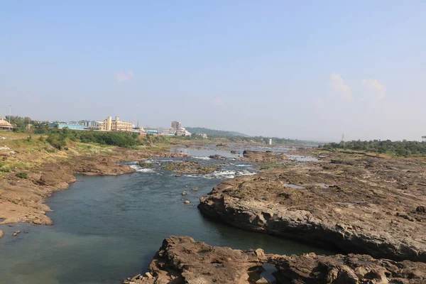 Flächenansicht Fließenden Wassers Fluss Mit Großen Felsen Sommer Indien — Stockfoto