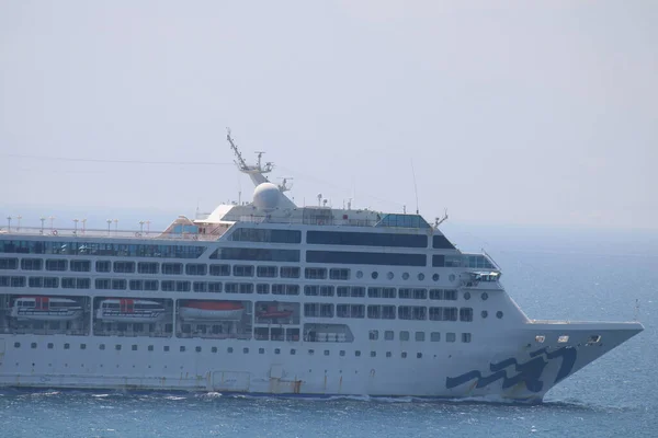 Landscape View Large Passenger Ships Cruise Ship Ocean — Stockfoto