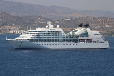 Ülke-Avrupa, Şehir - Gemi Sahası - Tarihi - 15-05-2021 Büyük yolcu gemilerinin (Cruise ship) gemi rıhtımındaki manzarası