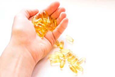Balık yağı kapsülleri, Omega 3, insan sağlığı için D vitamini.
