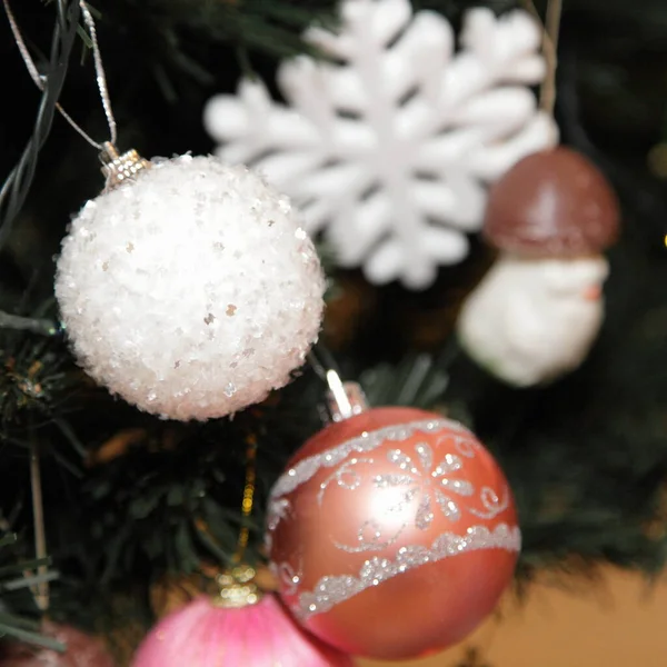 Διακοσμητικές Μπάλες Για Χριστουγεννιάτικο Δέντρο — Φωτογραφία Αρχείου
