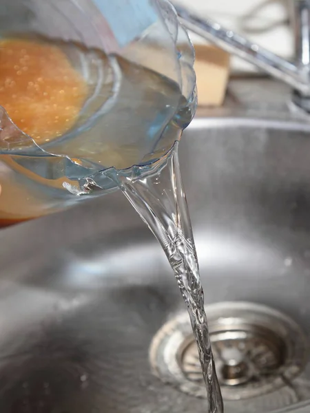 Verser Résine Échangeuse Ions Adoucissant Eau Dans Cartouche Filtrante Après — Photo