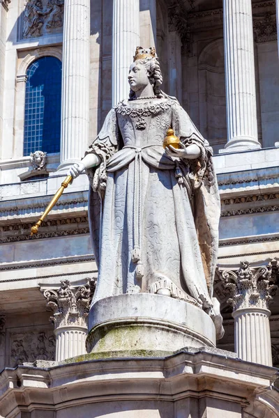Estátua Rainha Ana Erguida 1712 Fora Catedral São Paulo Londres — Fotografia de Stock