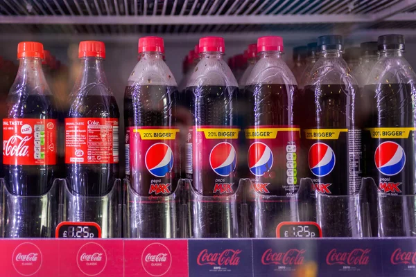 Суонси Уэльс Великобритания Ноября 2018 Года Coca Cola Pepsi Max — стоковое фото