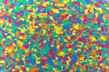 Kırmızı, sarı, yeşil, mavi, turuncu ve mor gibi desenli gökkuşağının tüm renkleriyle çok renkli desenli bir arka plan.                              