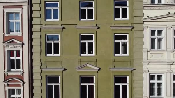 Fassade Eines Europäischen Stadtgebäudes Elemente Der Architektur Drohnenblick Aus Der — Stockvideo