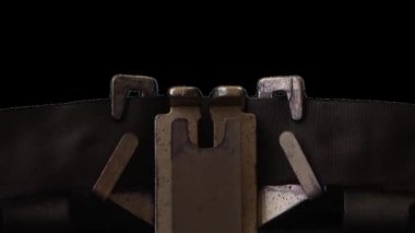 Retro daktiloyla yazıyorum. Alfa kanalı dahil. Arkaplanınızı ya da metninizi ekleyebilirsiniz.