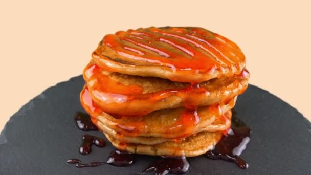 Pancakes Strawberry Topping Pancake Lies Black Slate Stone Pink Background — Stock Video