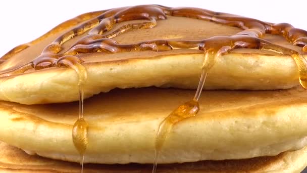 American Pancakes Maple Syrup White Background Pancake Lies Black Slate — Stock Video