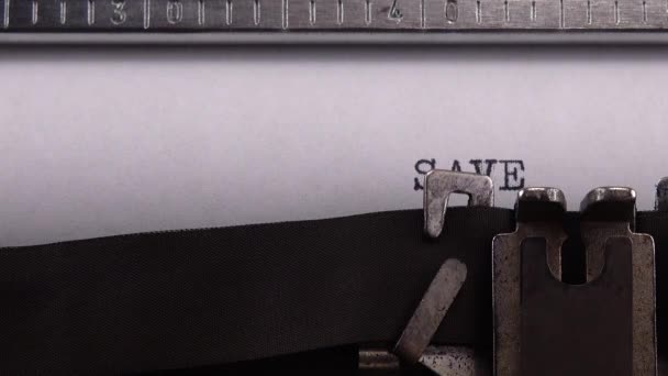 Escribiendo Frase Ukraine World Máquina Escribir Retro — Vídeo de stock