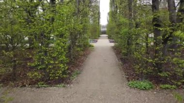 Varşova 'daki Royal Castle Gardens' taki Labirent Bahçesi. Polonya.