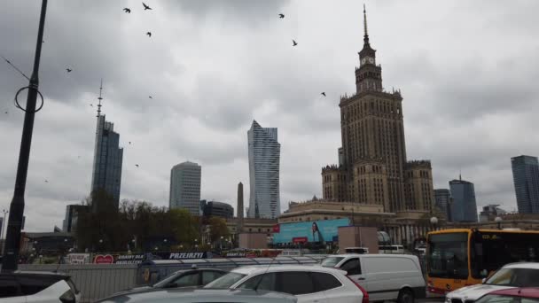 Warsaw Poland Nisan 2022 Mirow Bölgesi Bakın Örneğin Varşova Spire — Stok video