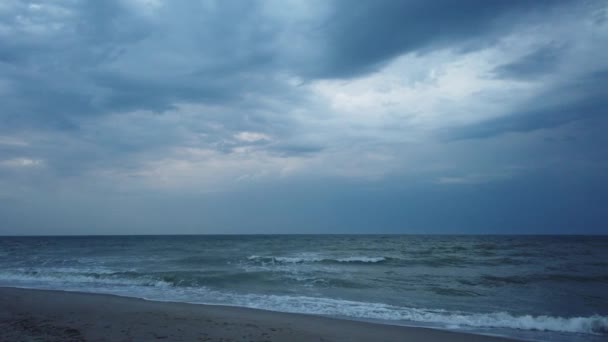 Mořská Pláž Bouřkové Mraky Nad Mořem — Stock video