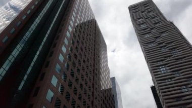 Harbour Square Park ve Ontario Gölü yakınlarındaki 10 York Caddesi (Ten York) yerleşim alanı. Toronto, Kanada şehir merkezi.